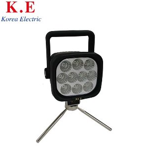 코엘 LED 충전식 투광기 KE-WLL 10구 LED 골프장 안개등 포그램프 충전 작업등 삼각받침대 포함